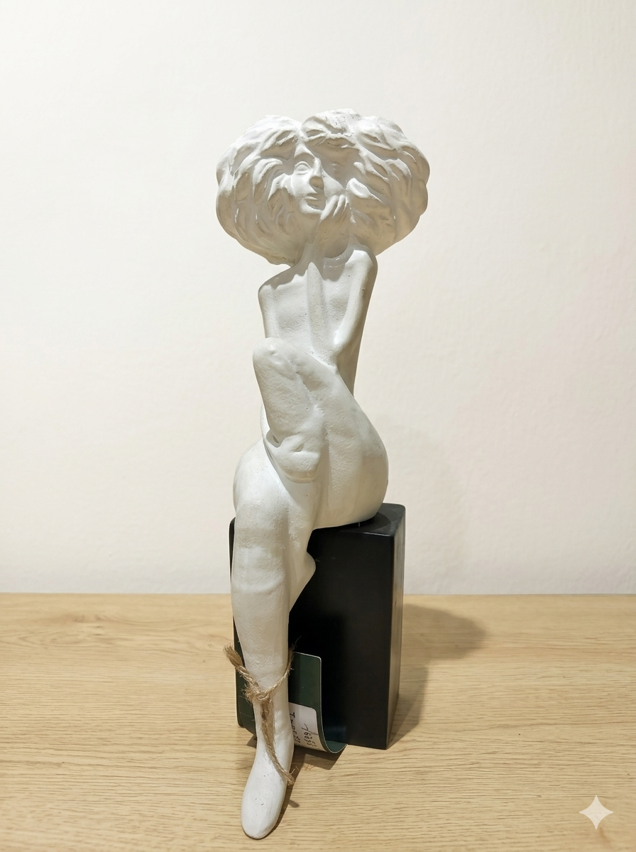 Velvet Poise Figure