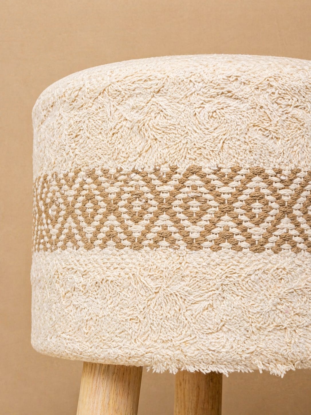 Boho ottoman 3 Leg