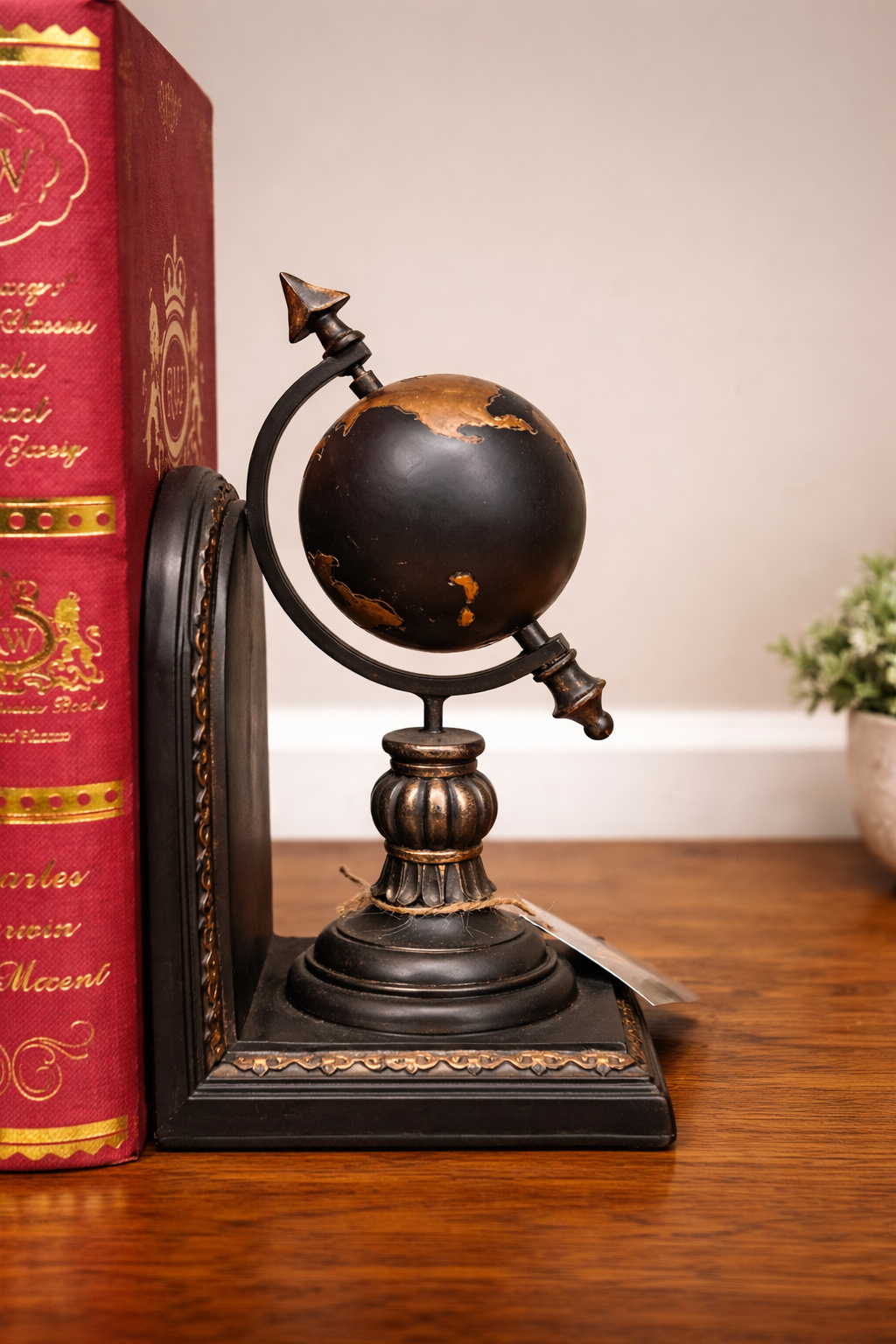 GlobeGuard Bookends
