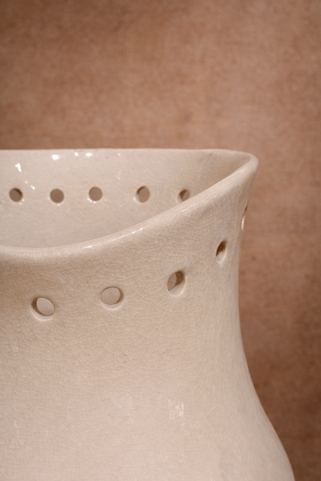 Artisan Vase: Earthy Elegance