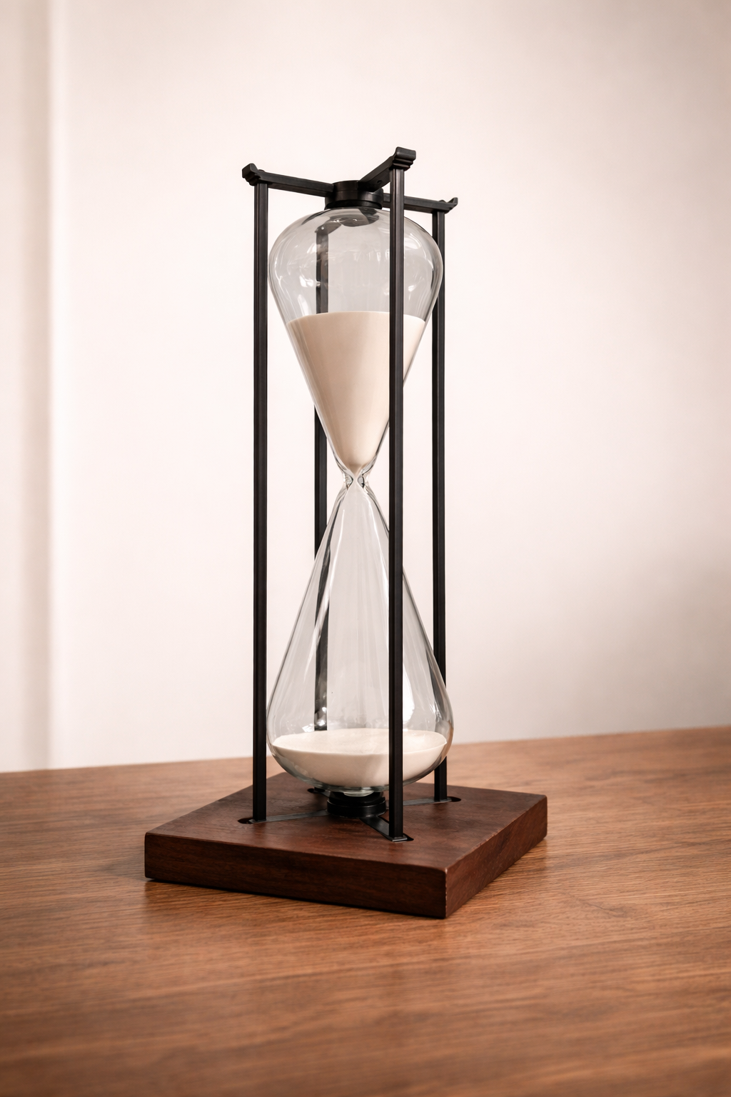Noir Column Hourglass