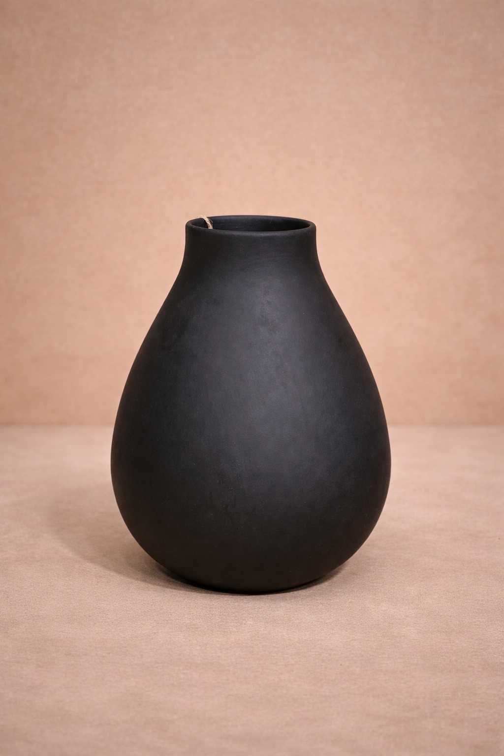 Noir Teardrop Vase
